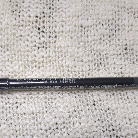 LOVE•CRAFT•BEAUTY Gel Line Eye Pencil in Searchlight, 1.21g/0.042oz - Picture 2 of 9